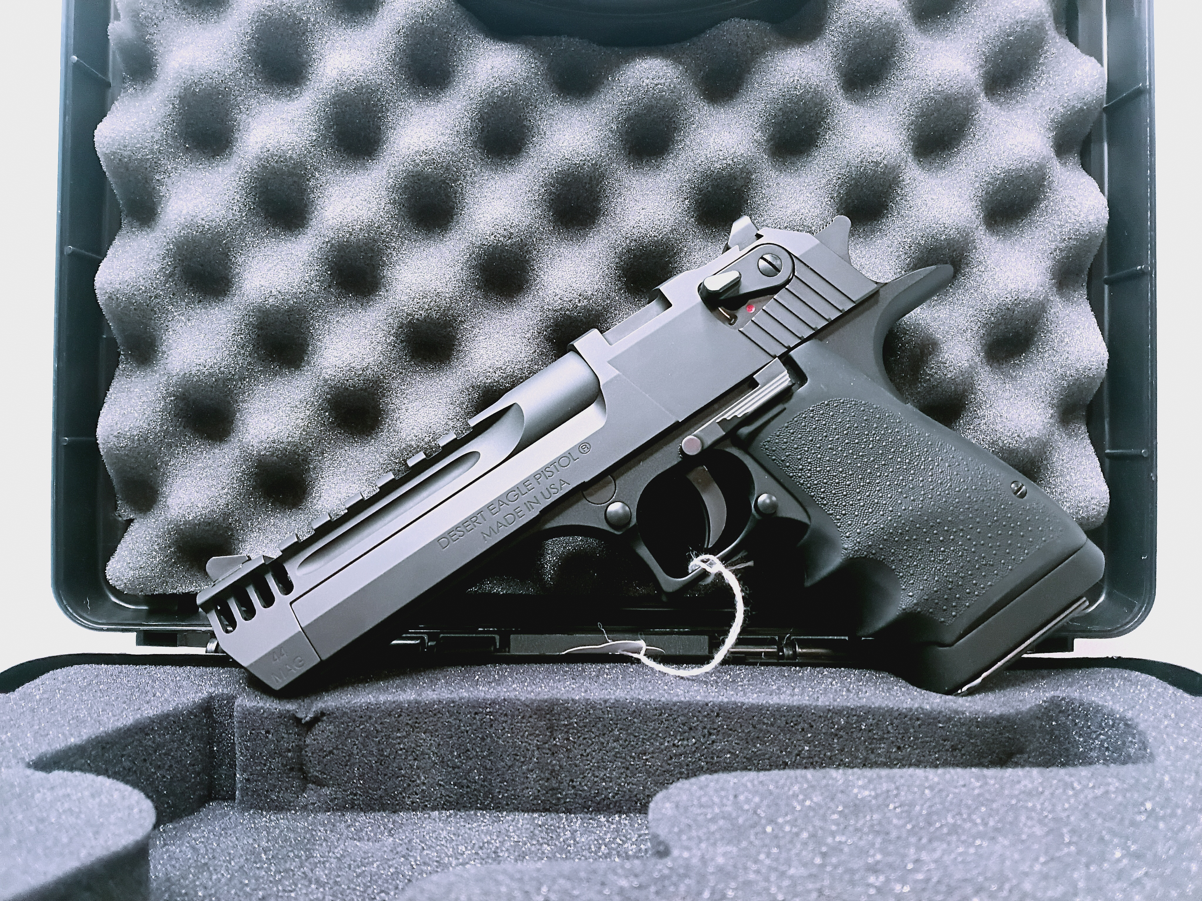Magnum Research Inc. DESERT EAGLE PISTOL 44 MAG USED-img-2