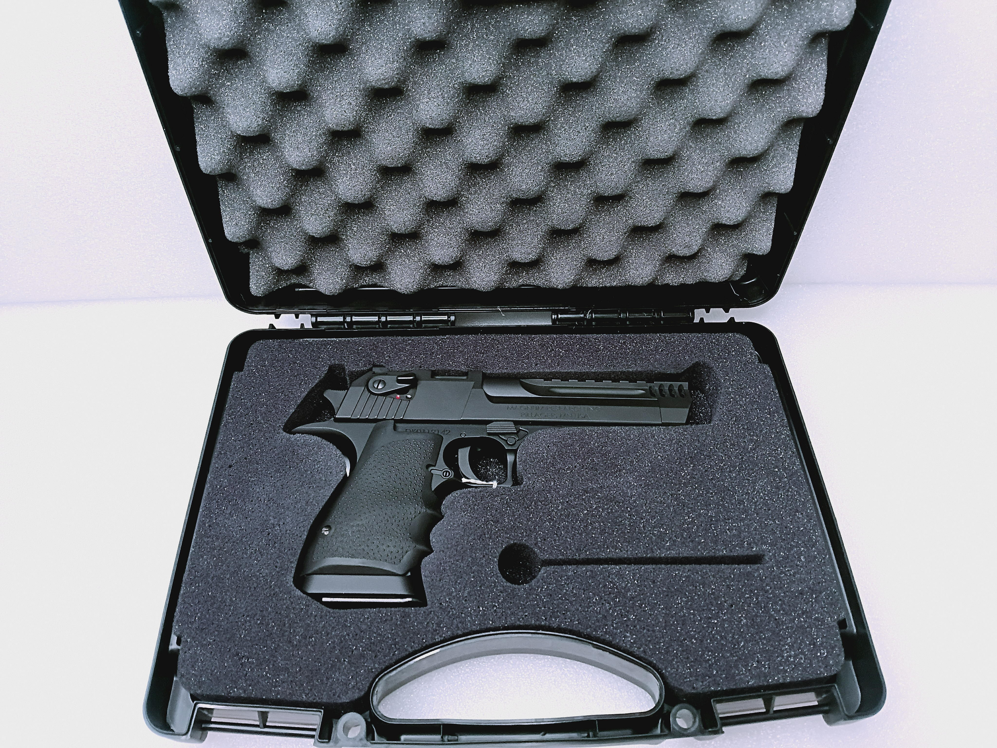 Magnum Research Inc. DESERT EAGLE PISTOL 44 MAG USED-img-0
